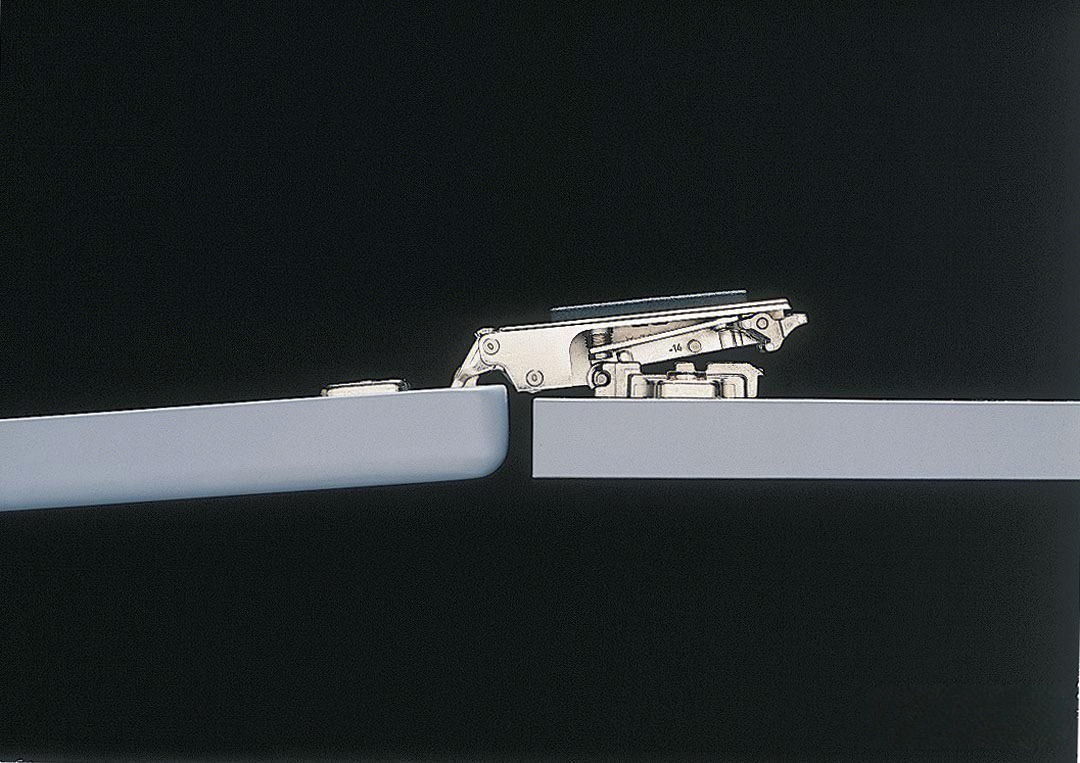 hinge installment - clip on 1