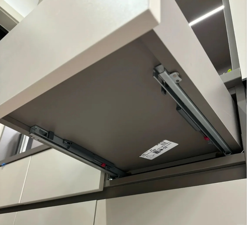 under mount slide